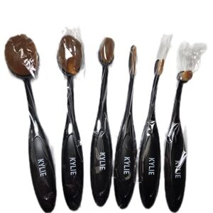 Kylie Black and Brown Makeup Brush Set